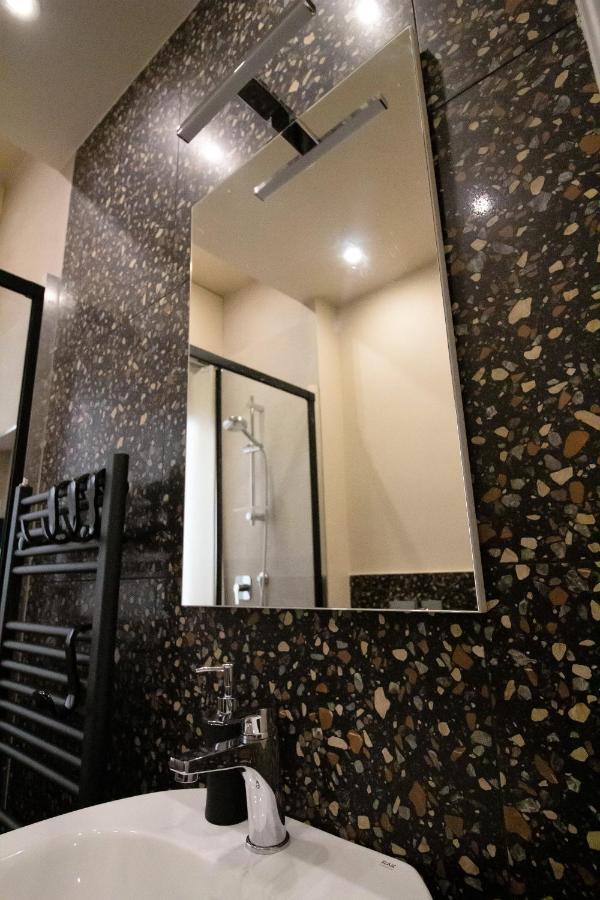 Casa Daura - Your Comfortable Apartment In Bologna - Parking Екстер'єр фото